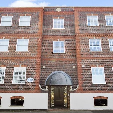 Flat 3 Bridge House Lägenhet Staines-upon-Thames Exteriör bild